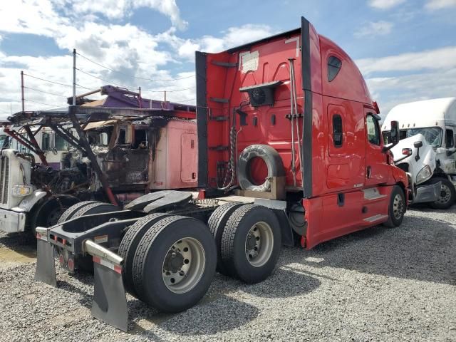 2018 Freightliner Cascadia 126