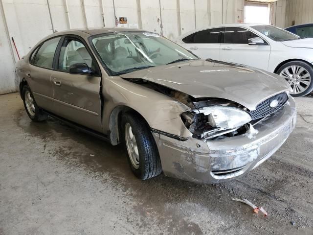 2005 Ford Taurus SE