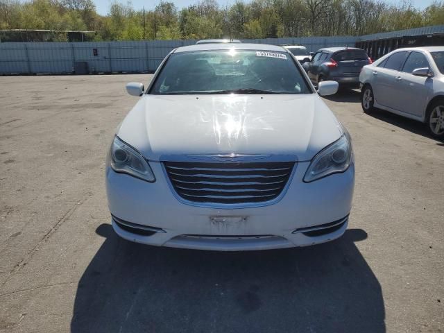 2013 Chrysler 200 Touring