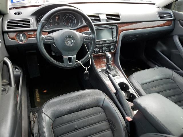 2013 Volkswagen Passat SEL