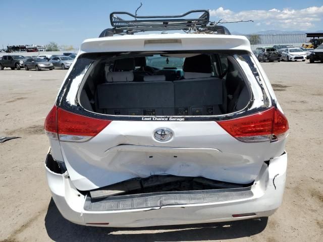 2014 Toyota Sienna LE