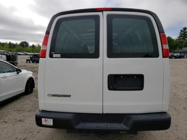 2020 Chevrolet Express G2500