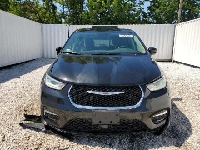 2022 Chrysler Pacifica Hybrid Touring L