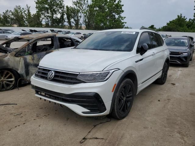 2022 Volkswagen Tiguan SE R-LINE Black