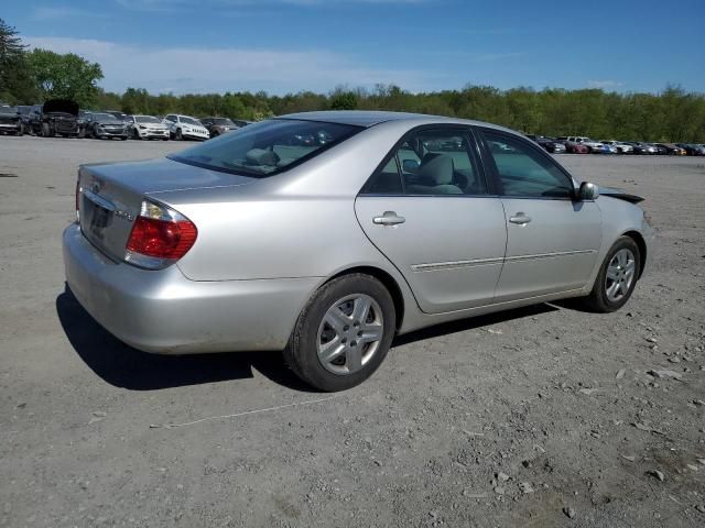 2005 Toyota Camry LE