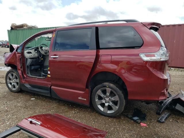 2014 Toyota Sienna Sport