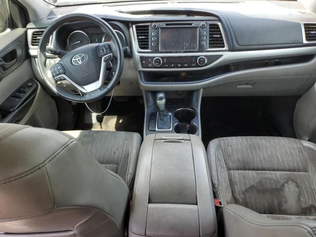 2016 Toyota Highlander LE