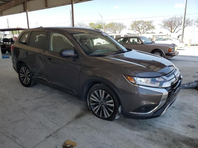 2020 Mitsubishi Outlander SE