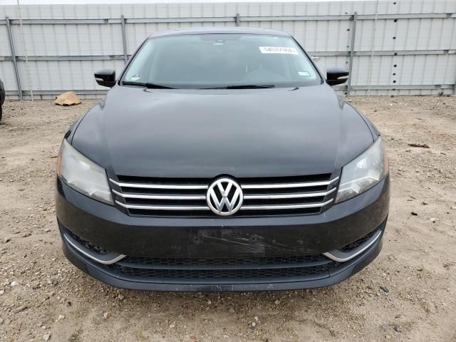 2014 Volkswagen Passat SE