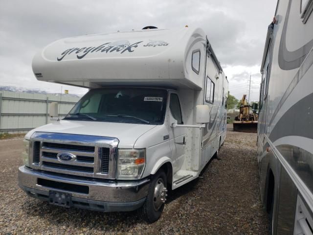 2010 Ford Econoline E450 Super Duty Cutaway Van