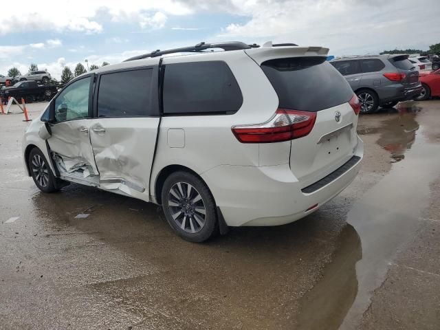 2018 Toyota Sienna XLE