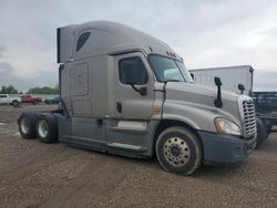 Salvage trucks for sale at Houston, TX auction: 2018 Freightliner Cascadia 125