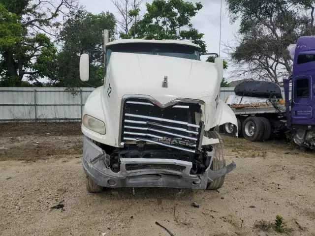 2017 Mack 600 CXU600