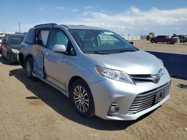 2019 Toyota Sienna XLE