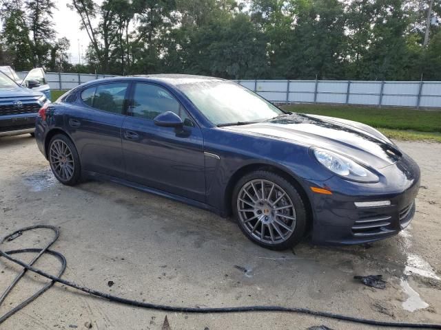 2015 Porsche Panamera 2