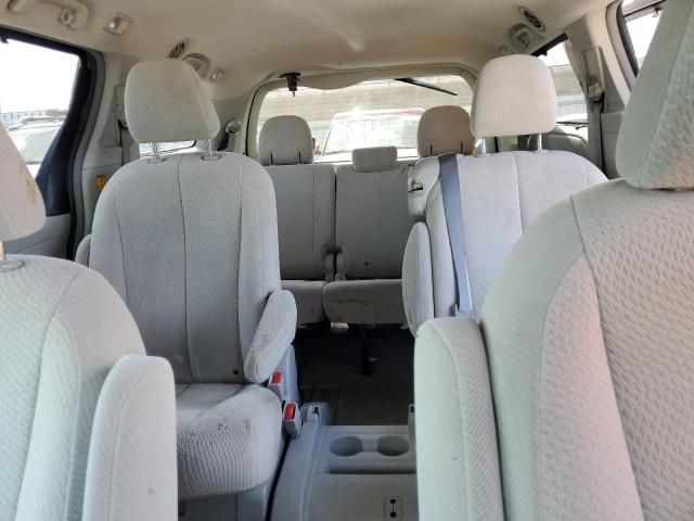 2011 Toyota Sienna LE