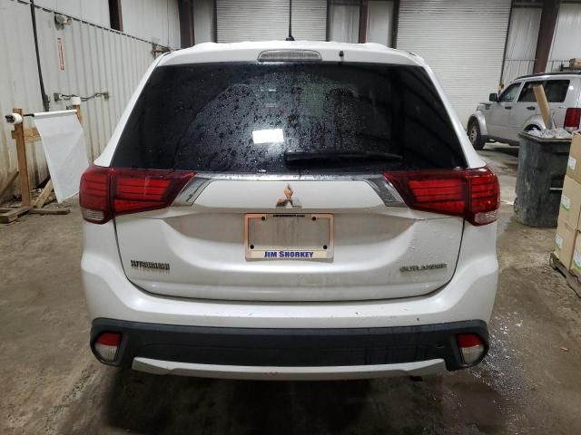 2016 Mitsubishi Outlander SE