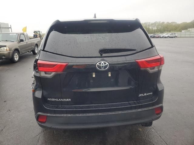 2019 Toyota Highlander SE