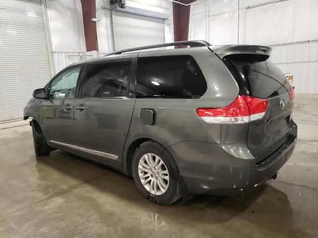 2012 Toyota Sienna XLE