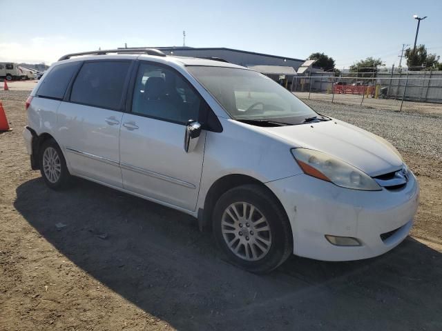 2010 Toyota Sienna XLE