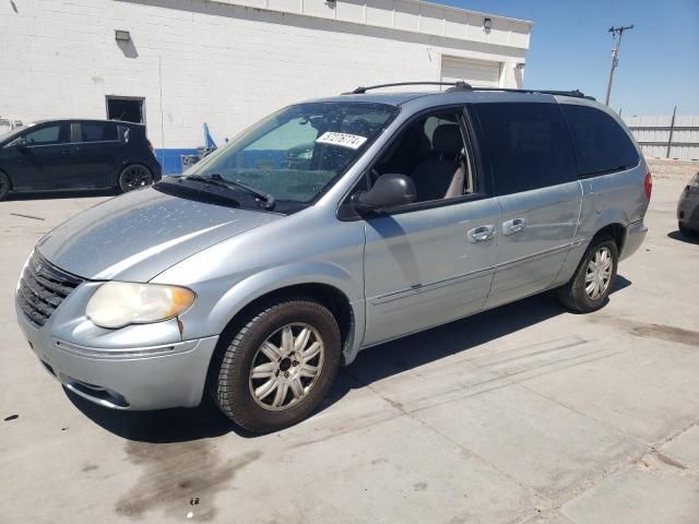 2005 Chrysler Town & Country Touring