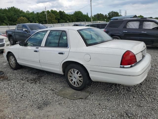 2004 Ford Crown Victoria LX