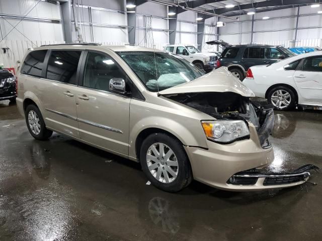 2012 Chrysler Town & Country Touring L