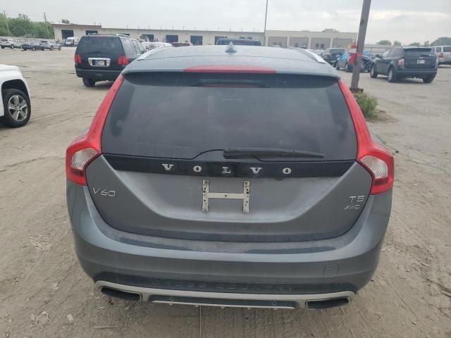 2018 Volvo V60 Cross Country Premier