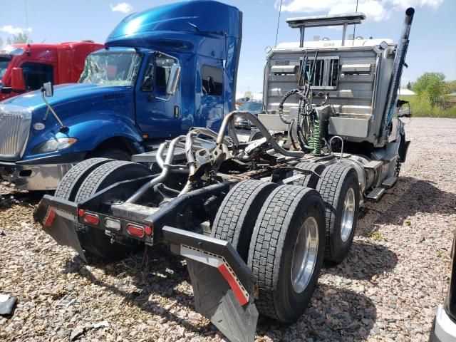 2023 Freightliner Cascadia 126