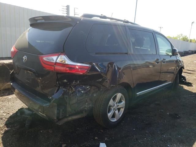 2017 Toyota Sienna LE