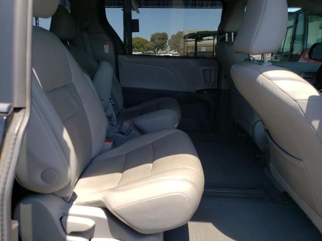 2015 Toyota Sienna XLE