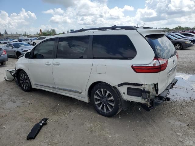 2018 Toyota Sienna XLE