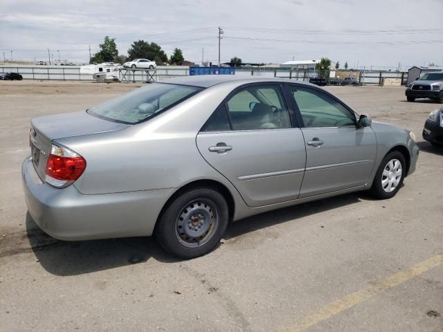 2005 Toyota Camry LE