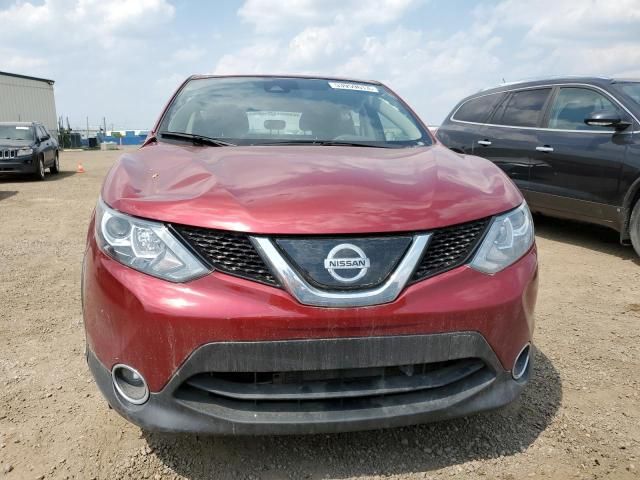 2019 Nissan Qashqai RED