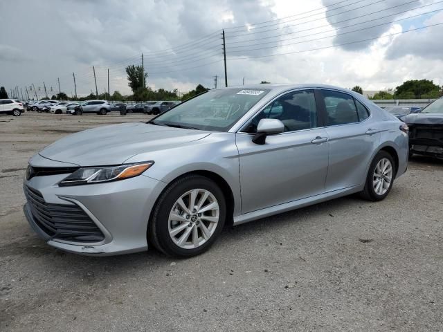 2022 Toyota Camry LE