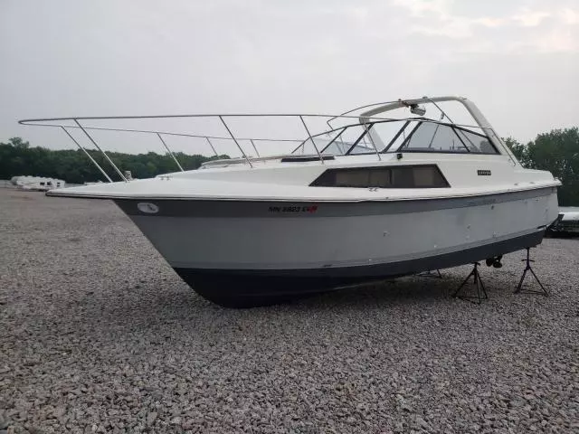 1985 Carver Boat