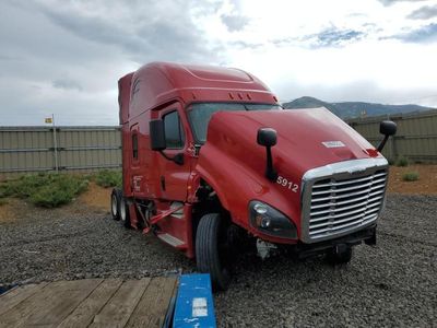 Salvage cars for sale from Copart Reno, NV: 2017 Freightliner Cascadia 125