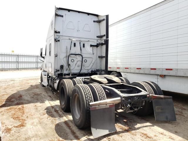 2018 Freightliner Cascadia 126