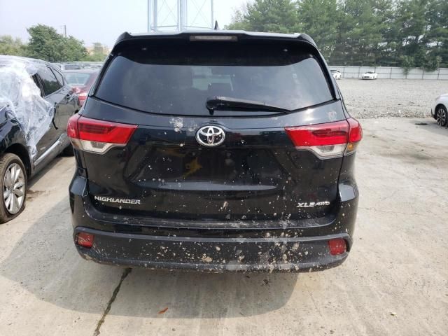 2019 Toyota Highlander SE