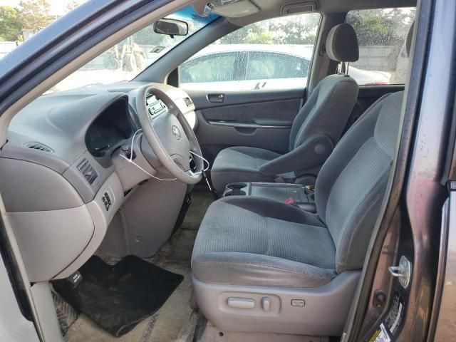 2006 Toyota Sienna CE