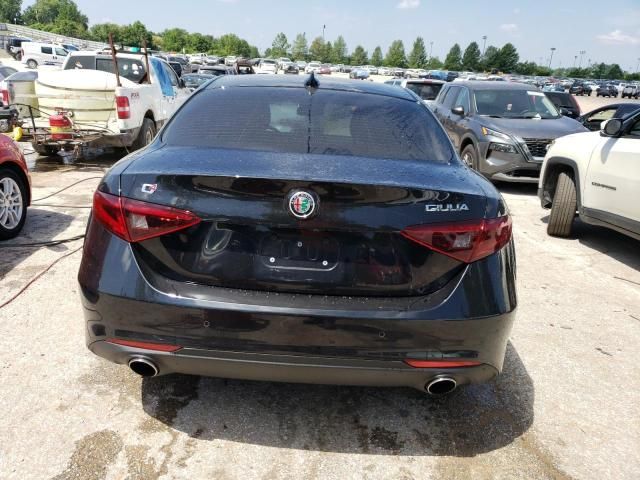 2017 Alfa Romeo Giulia Q4