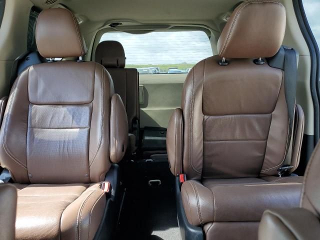 2018 Toyota Sienna XLE