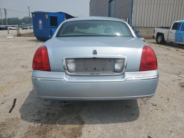 2010 Lincoln Town Car Signature Limited