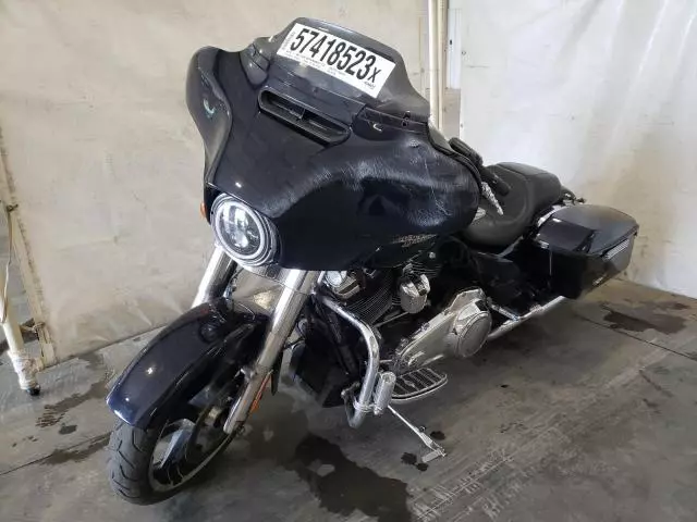 2019 Harley-Davidson Flhx