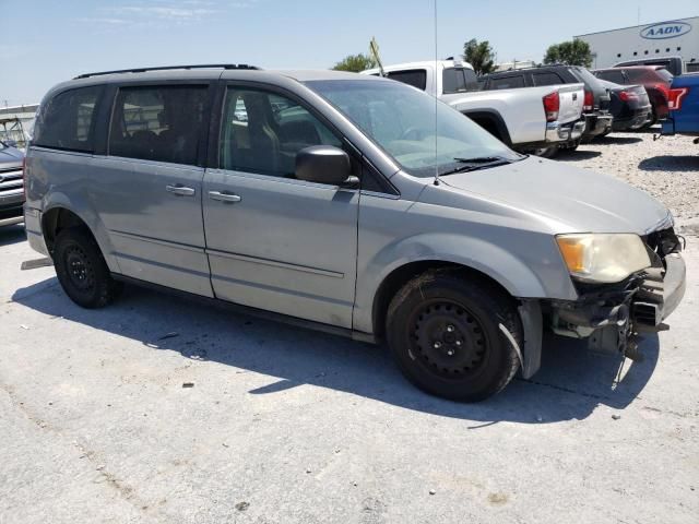 2010 Chrysler Town & Country LX