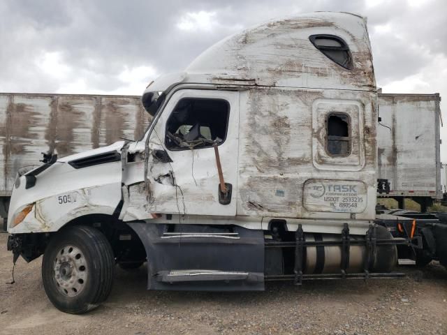 2019 Freightliner Cascadia 126