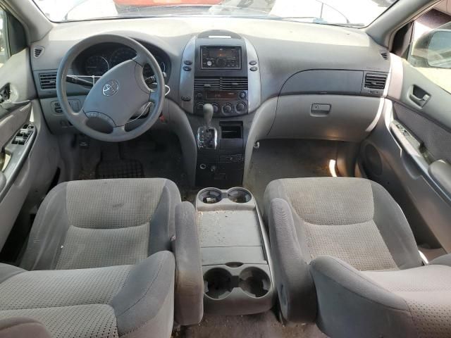 2006 Toyota Sienna LE