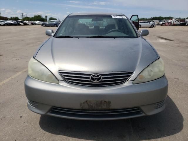 2005 Toyota Camry LE