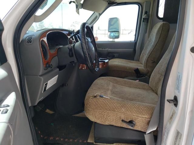 2007 Four Winds 2007 Ford Econoline E450 Super Duty Cutaway Van