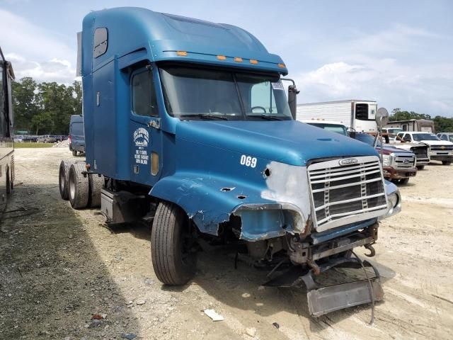 2000 Freightliner Conventional FLC120